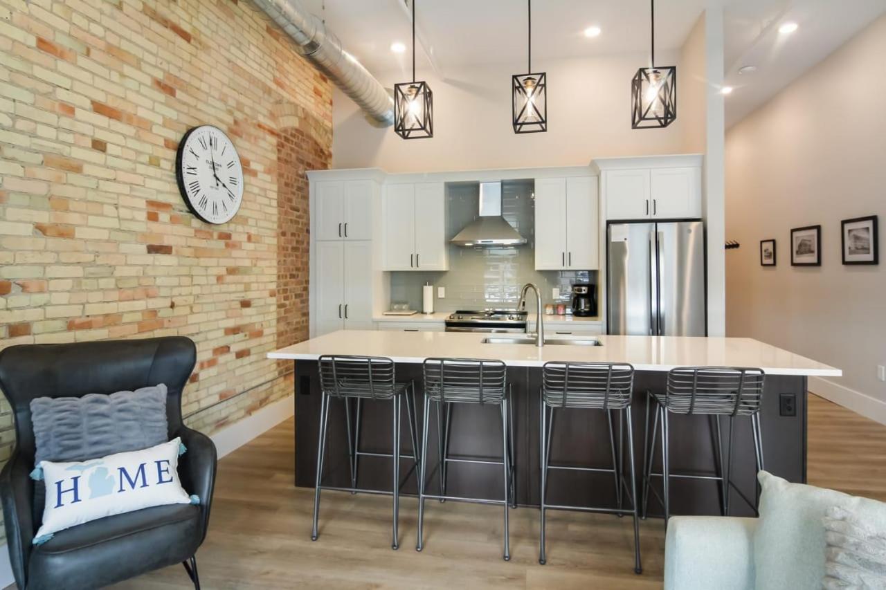 Golden Lofts Unit 1 Downtown Traverse City 1Bd 1Ba Exterior photo